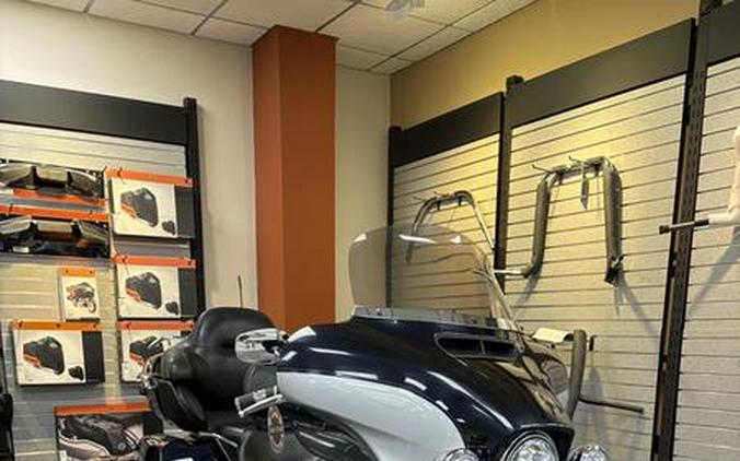 2019 Harley-Davidson® FLHTCUTG - Tri Glide® Ultra