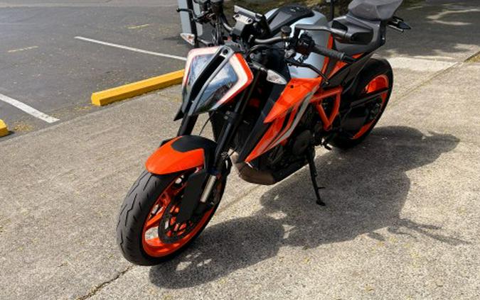 2022 KTM 1290 Super Duke R EVO