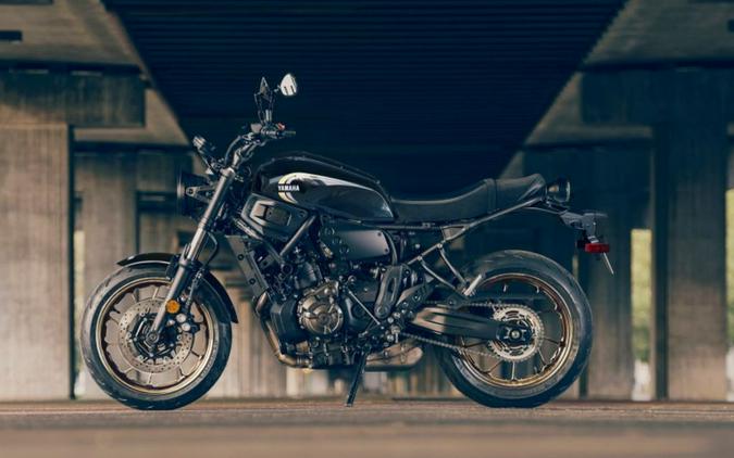 2022 Yamaha XSR700 Review [A Dozen Retro Fast Facts]