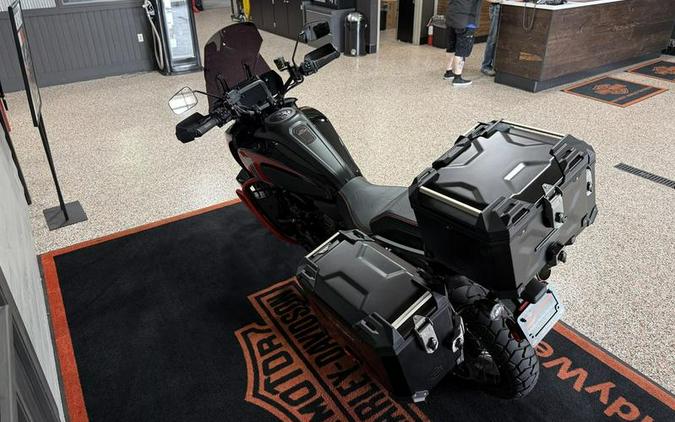 2024 Harley-Davidson® RA1250SE - CVO™ Pan America®