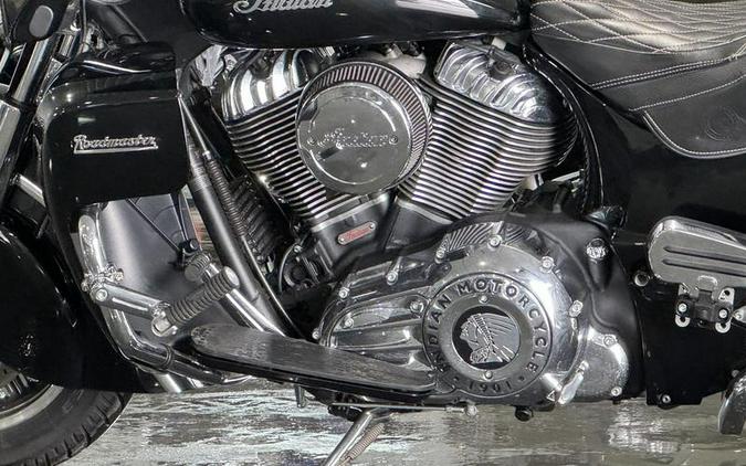 2017 Indian Motorcycle® Roadmaster® Thunder Black