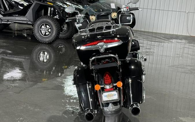 2017 Indian Motorcycle® Roadmaster® Thunder Black