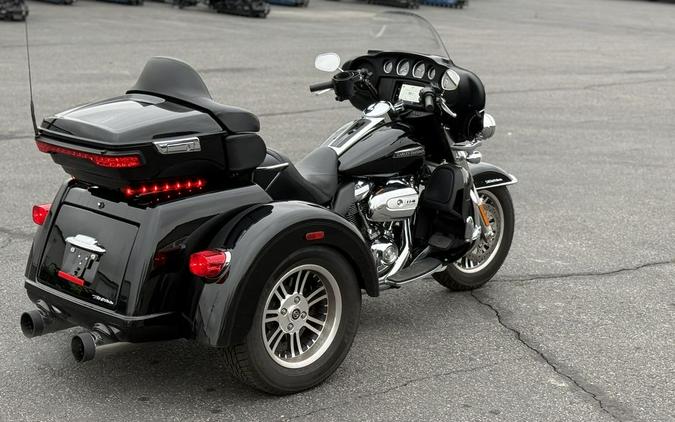 2020 Harley-Davidson® FLHTCUTG - Tri Glide® Ultra