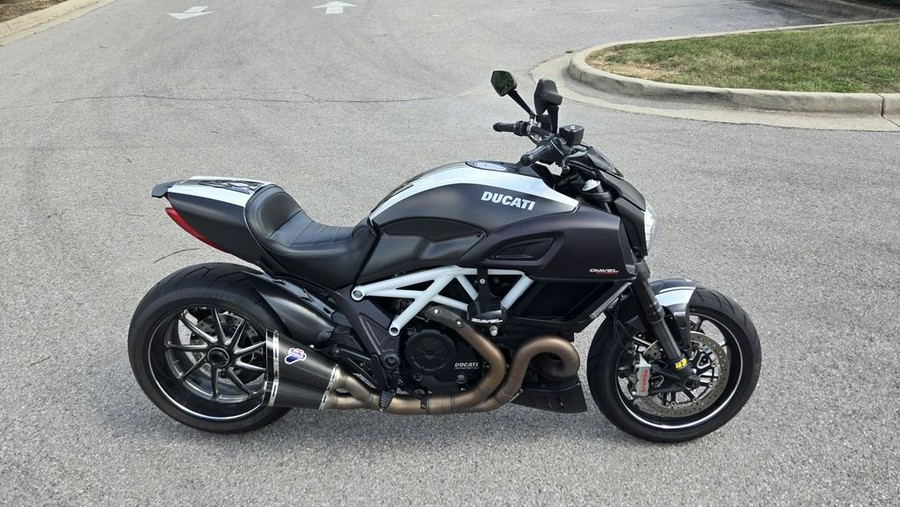 2015 Ducati Diavel Carbon