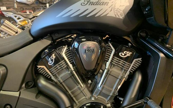 2023 Indian Motorcycle® Challenger® Dark Horse® Black Smoke