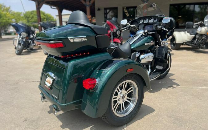 2024 Harley-Davidson® Tri Glide® Ultra Alpine Green / Vivid Black