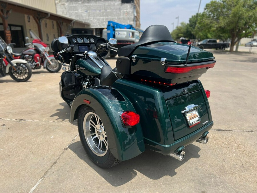 2024 Harley-Davidson® Tri Glide® Ultra Alpine Green / Vivid Black