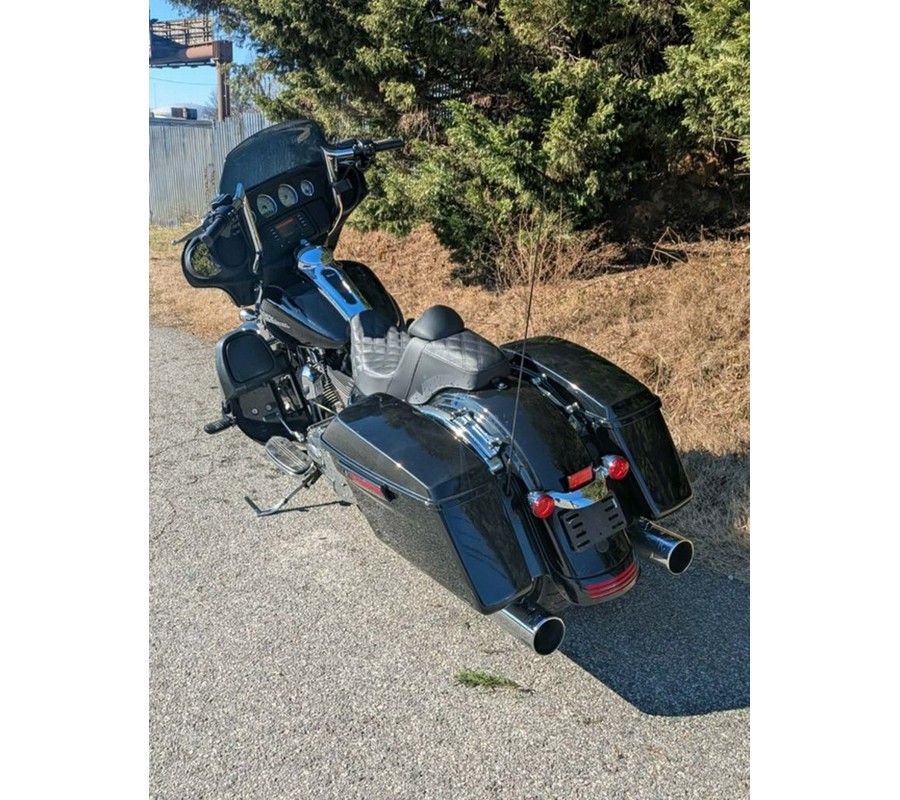 2014 Harley-Davidson Street Glide® Base