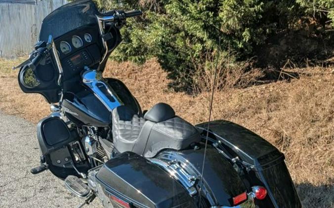 2014 Harley-Davidson Street Glide® Base