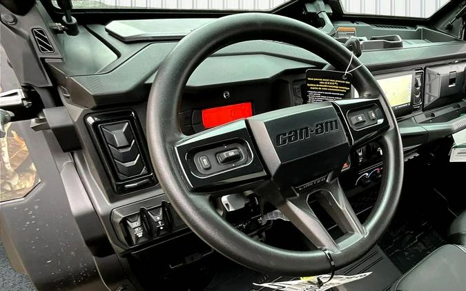 2026 Can-Am Defender Limited HD11