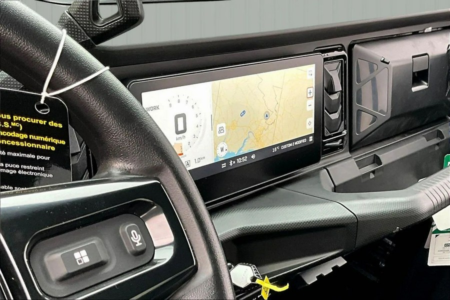 2026 Can-Am Defender Limited HD11