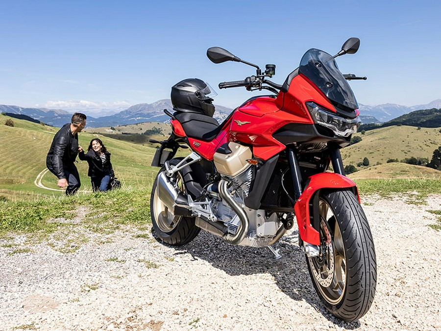 2023 Moto Guzzi V100 Mandello