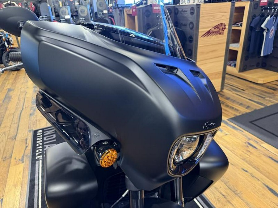 2025 Indian Motorcycle® Roadmaster® PowerPlus Dark Horse® w/PowerBand Black Smoke