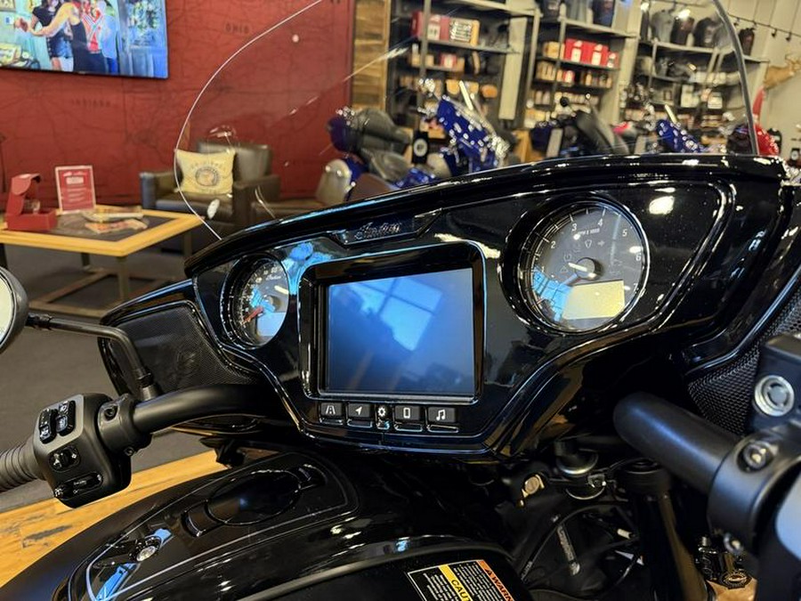 2025 Indian Motorcycle® Roadmaster® PowerPlus Dark Horse® w/PowerBand Black Smoke