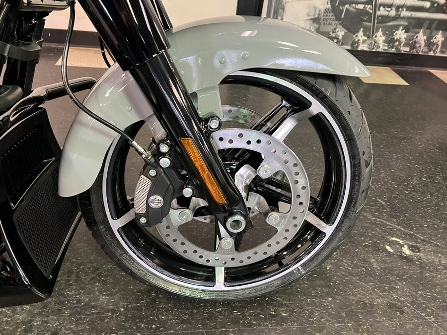 2024 Harley-Davidson Road Glide® Billiard Gray FLTRX