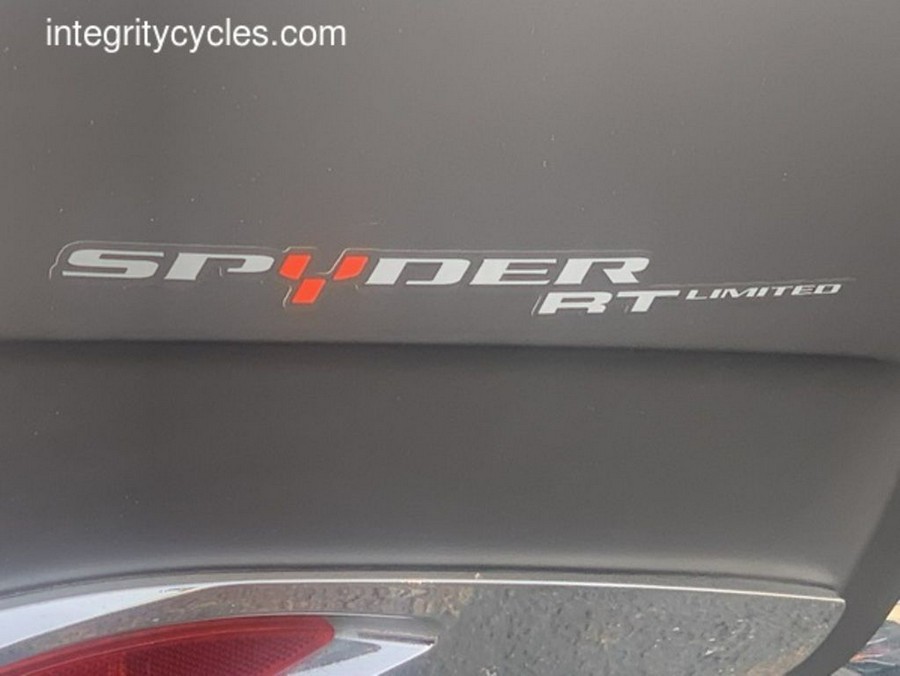 2014 Can-Am® Spyder® RT Limited SE6