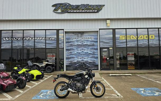 2026 Yamaha XSR700TB