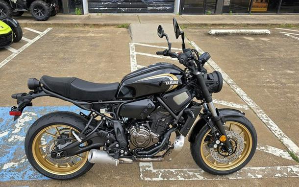 2026 Yamaha XSR700TB