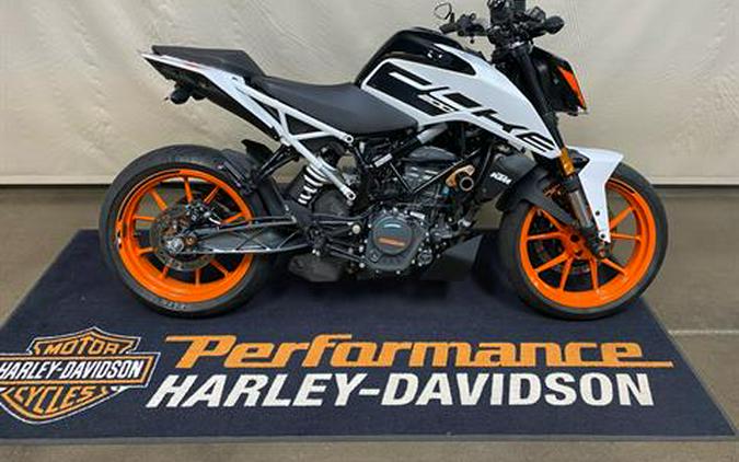 2022 KTM 200 Duke
