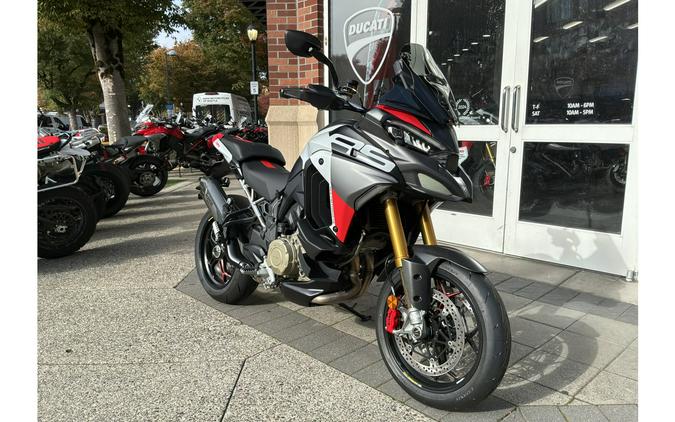 2026 Ducati Multistrada V4 RS