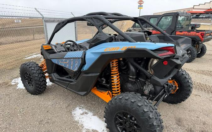 2026 MAVERICK RS TURBO 72 - Can-Am