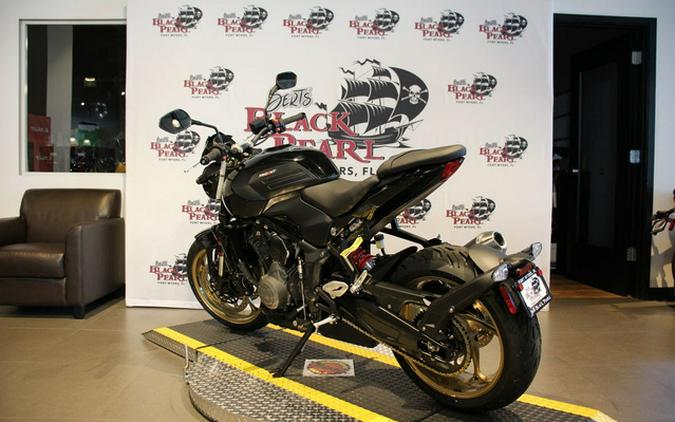2026 Triumph Trident 800 Jet Black