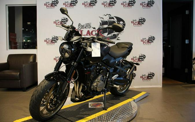 2026 Triumph Trident 800 Jet Black