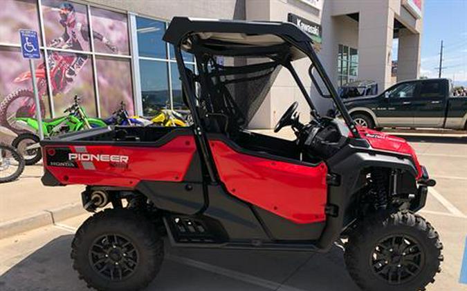 2023 Honda Pioneer 1000 Deluxe