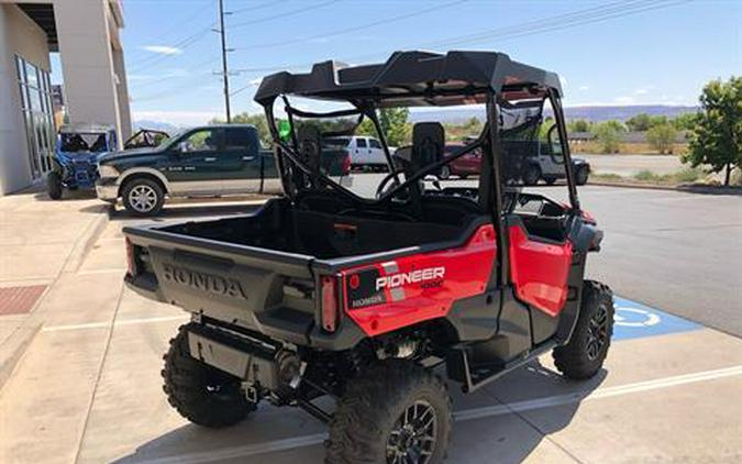 2023 Honda Pioneer 1000 Deluxe