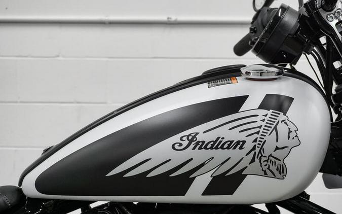 2025 Indian Motorcycle® Sport Chief Ghost White Metallic Smoke