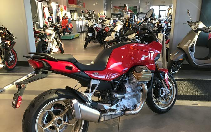 2023 Moto Guzzi V100 Mandello