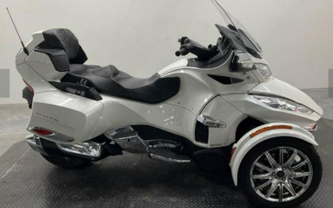 2017 Can-Am Spyder RT Limited
