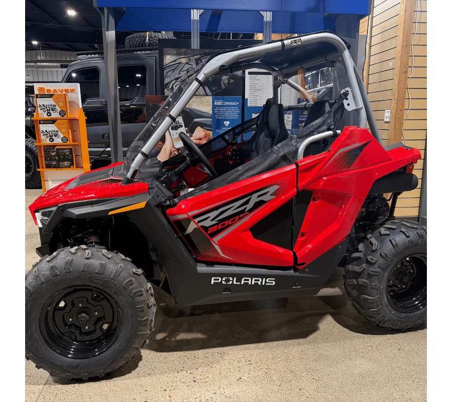 2026 POLARIS RZR 200 EFI