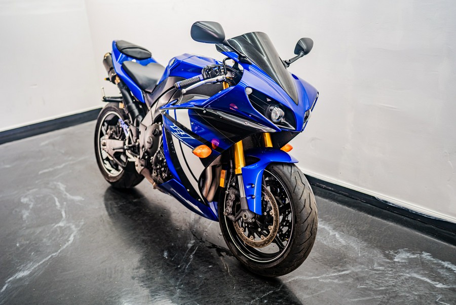 2014 Yamaha Motor Corp., USA YZF-R1