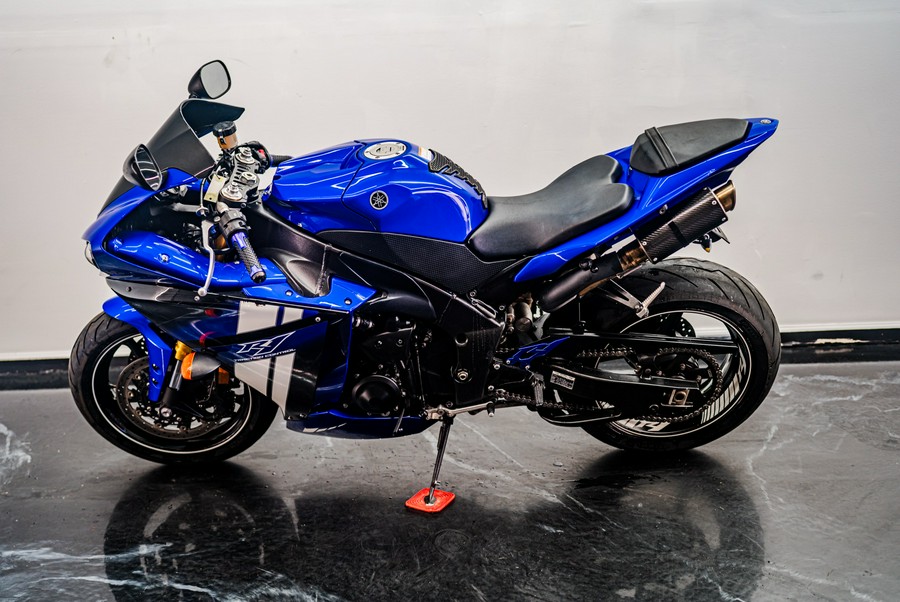 2014 Yamaha Motor Corp., USA YZF-R1