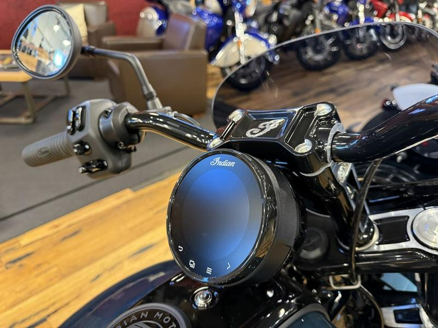 2025 Indian Motorcycle® Sport Chief Cascade Green Metallic