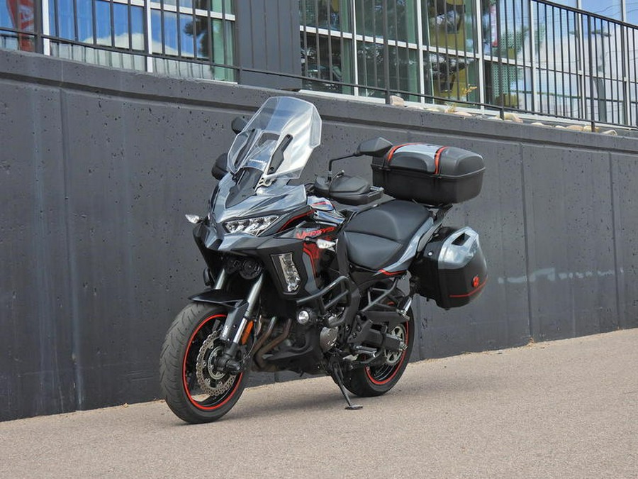 2021 Kawasaki Versys® 1000 SE LT+