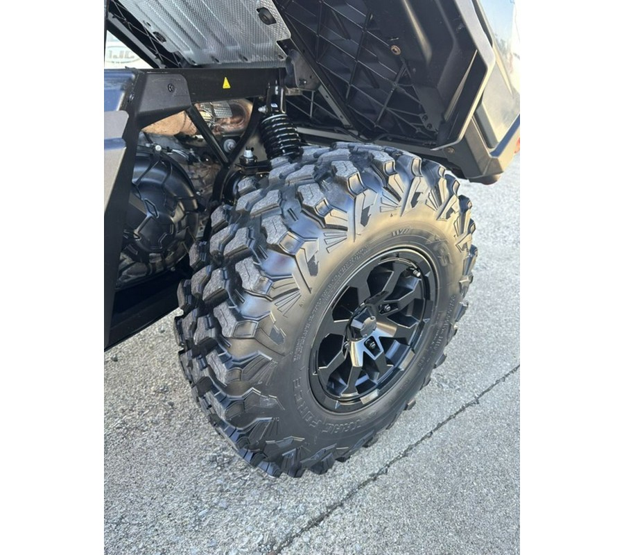 2022 Can-Am Defender Limited HD10