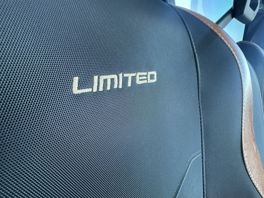 2022 Can-Am Defender Limited HD10