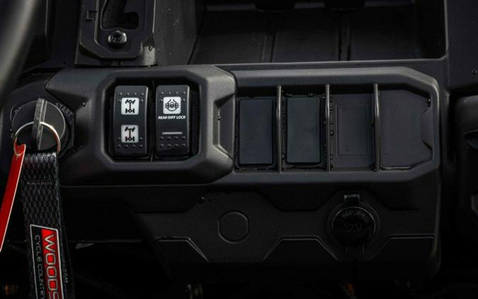 2026 Can-Am Defender MAX HD9