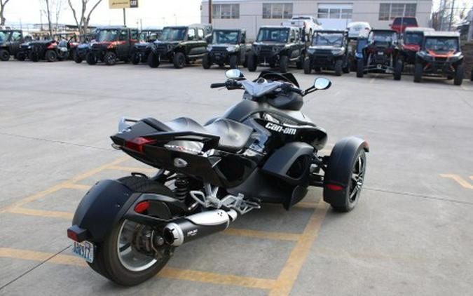 2009 Can-Am Spyder™ GS Roadster with SM5 Transmission (manual)