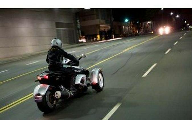 2009 Can-Am Spyder™ GS Roadster with SM5 Transmission (manual)