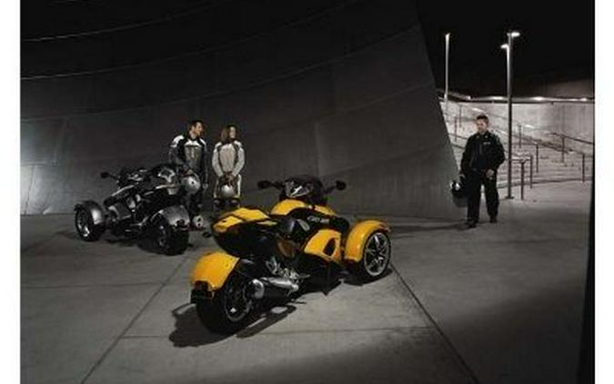 2009 Can-Am Spyder™ GS Roadster with SM5 Transmission (manual)