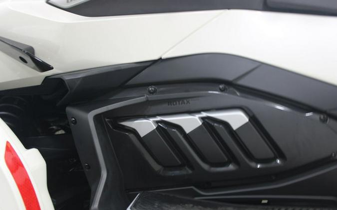 2026 Can-Am Spyder RT Limited Platine