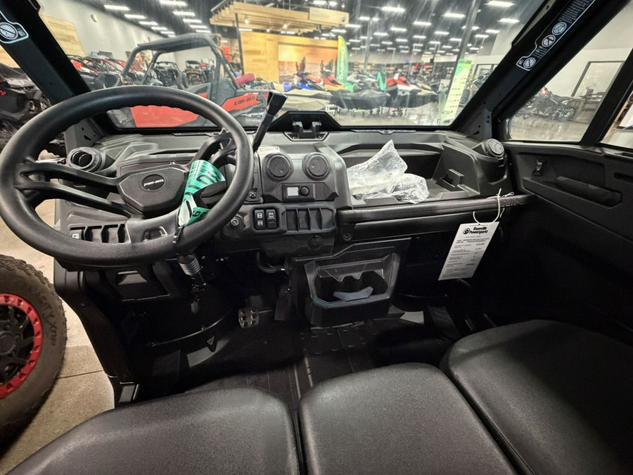 2026 Can-Am Defender DPS CAB HD10