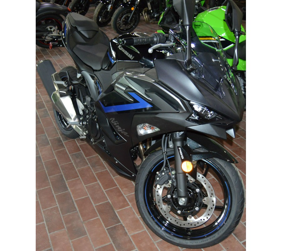 2025 Kawasaki Ninja 500 ABS