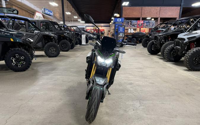 2025 Kawasaki Z900 SE ABS