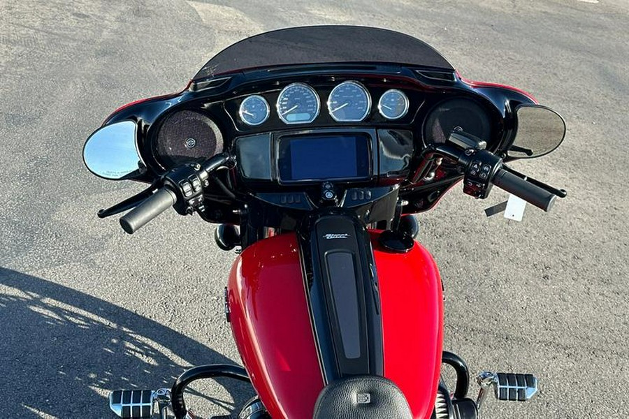 2022 Harley-Davidson® FLHXS - Street Glide® Special