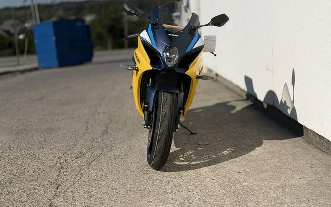 2027 Suzuki GSX-R1000AM7