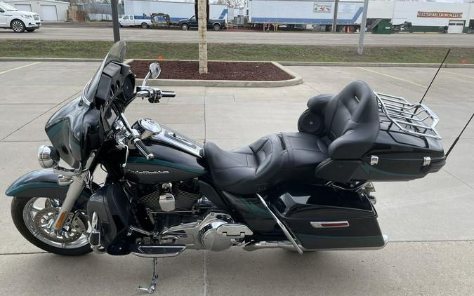 2015 Harley-Davidson® FLHTKSE - CVO™ Limited